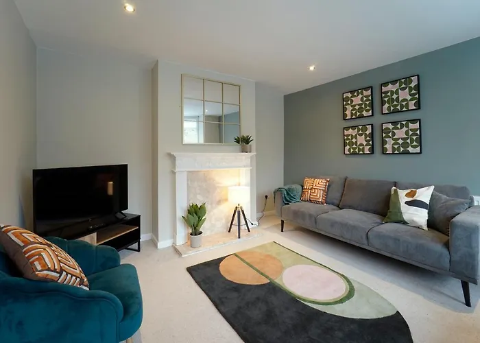 Perfectly Located 4 Bed Town House In Central Wetherby Sleeps 8