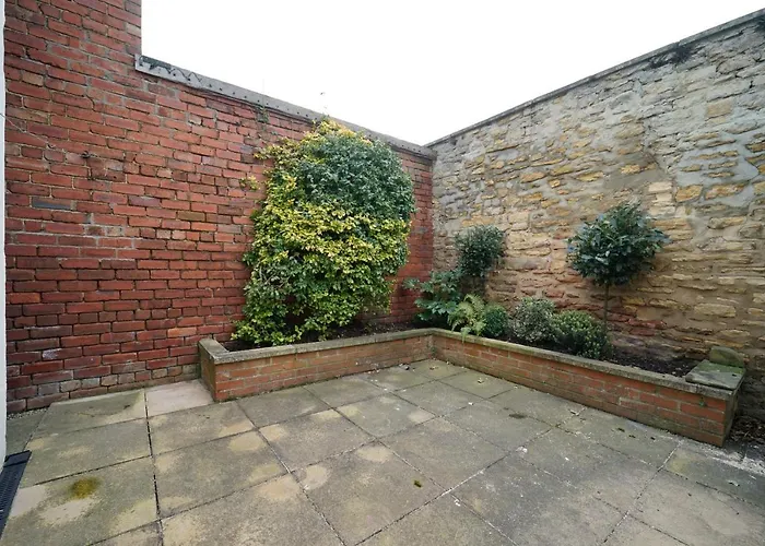 Perfectly Located 4 Bed Town House In Central Wetherby Sleeps 8