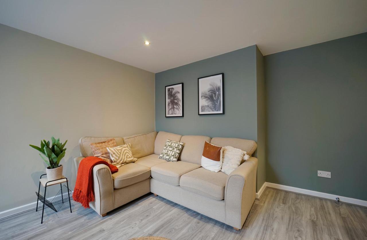 Perfectly Located 4 Bed Town House In Sleeps 8 Wetherby