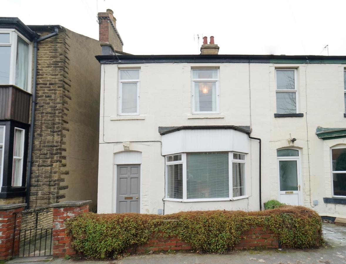 Perfectly Located 4 Bed Town House In Sleeps 8 Holiday home *