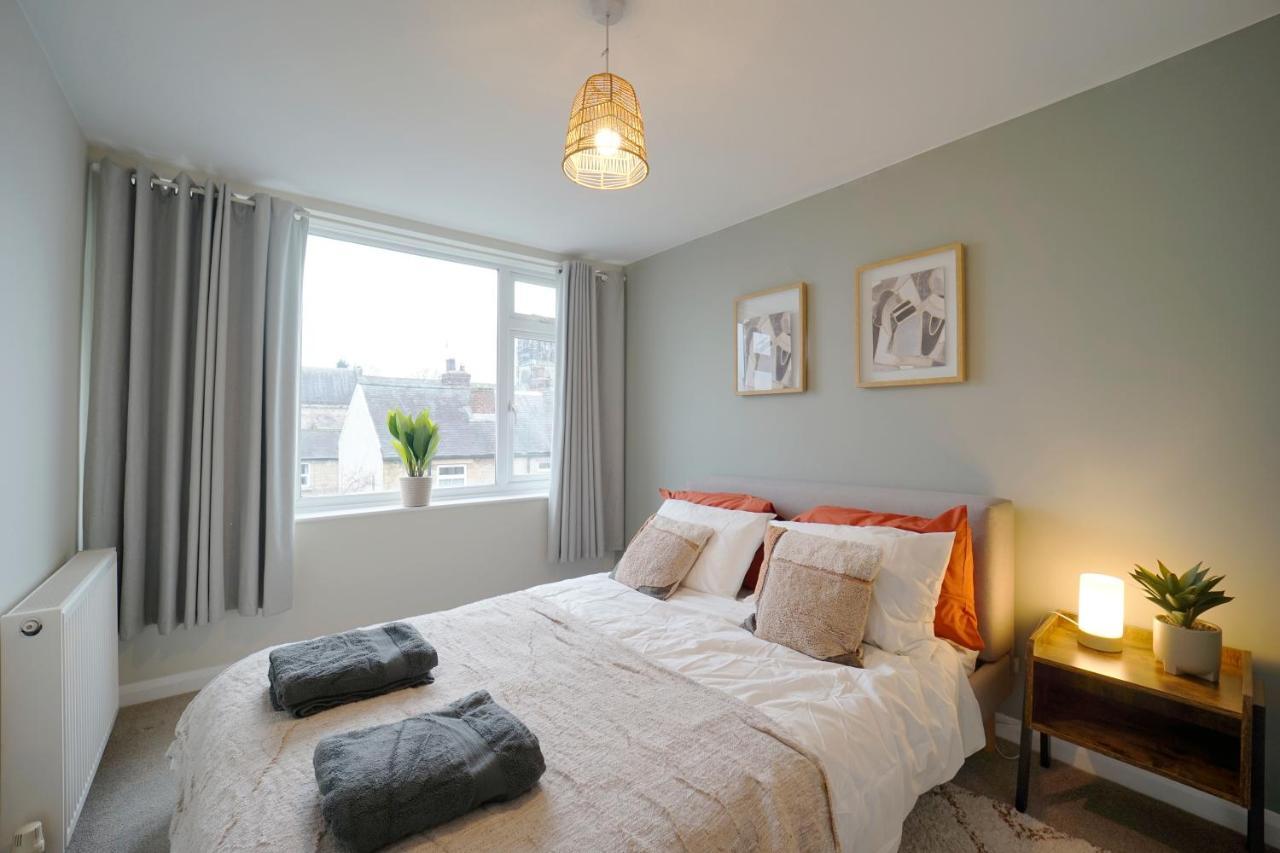 Perfectly Located 4 Bed Town House In Sleeps 8 Holiday home
