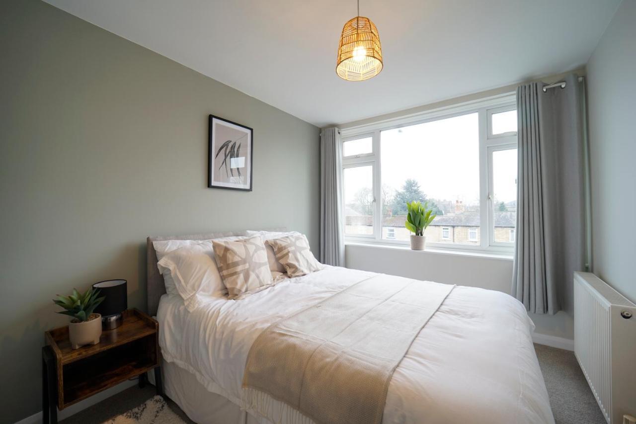 Holiday home Perfectly Located 4 Bed Town House In Sleeps 8 *