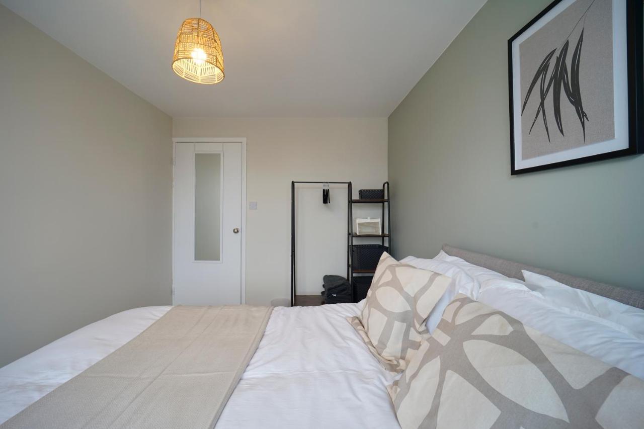 Perfectly Located 4 Bed Town House In Sleeps 8 Wetherby
